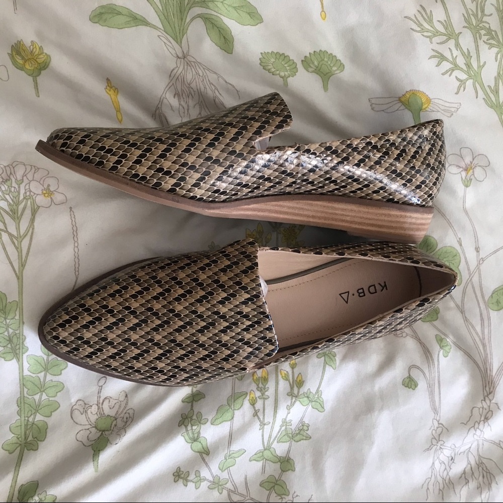 Kelsi Dagger Brooklyn - Abbi Flats